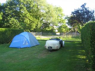 Emplacements camping au Camping La Pindière, camping 3 étoiles avec piscine couverte chauffée, location mobil home à Héric près de Nantes et Canal de Nantes à Brest en Loire Atlantique