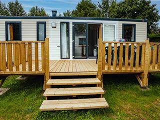 Mobil home 8 personnes au Camping La Pindière, camping 3 étoiles avec piscine couverte chauffée, emplacement camping, location mobil home à Héric près de Nantes et Canal de Nantes à Brest en Loire Atlantique
