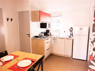 Location mobil home 1/6 personnes au Camping La Pindière, camping 3 étoiles avec piscine couverte chauffée, emplacement camping, location mobil home à Héric près de Nantes et Canal de Nantes à Brest en Loire Atlantique